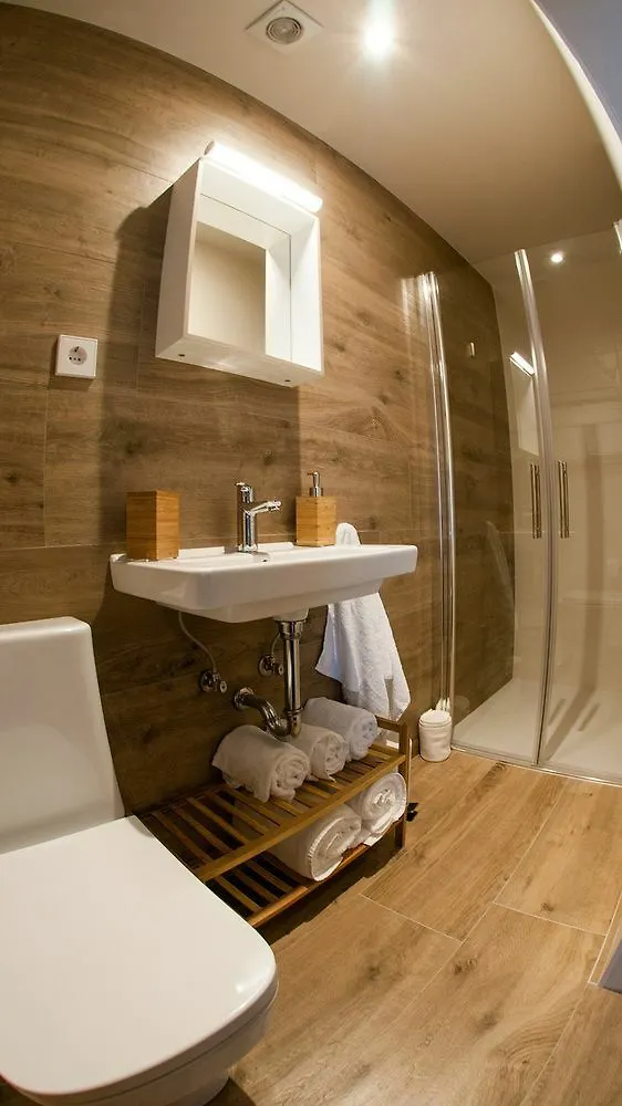 Apartamentos Dada زاروتز